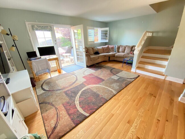 Building Photo - Bright & Lovely 3bd/2ba Townhouse in Mountain Shadows! AVAILABLE NOW