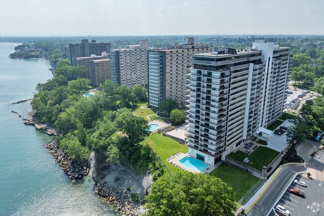 Alternate View - The Meridian Condos