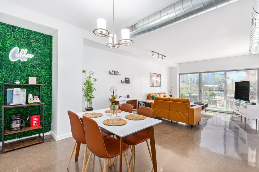 Building Photo - 805 N 4th Ave