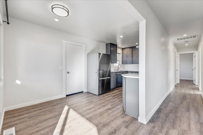 Building Photo - December MOVE IN SPECIAL $500 Off First Months Rent!