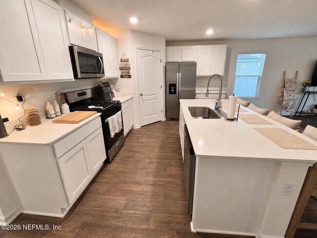 Building Photo - 348 Orellana Rd