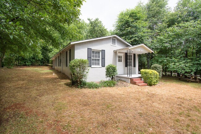 Primary Photo - 2 Bed/1 Bath House just off Lexington Rd.