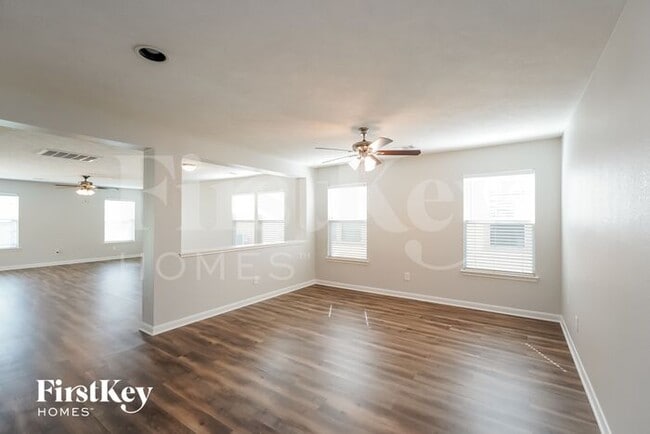 Building Photo - 18715 White Barnwood Ct