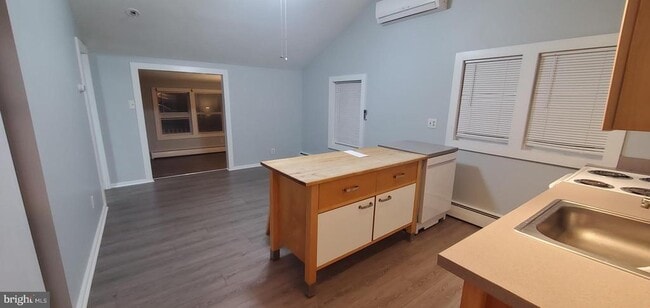 Building Photo - 453 Chesapeake Rd