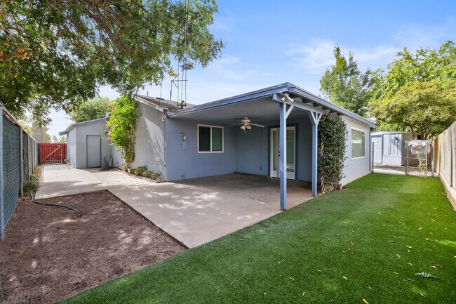 Building Photo - 3636 W Tulare Ave