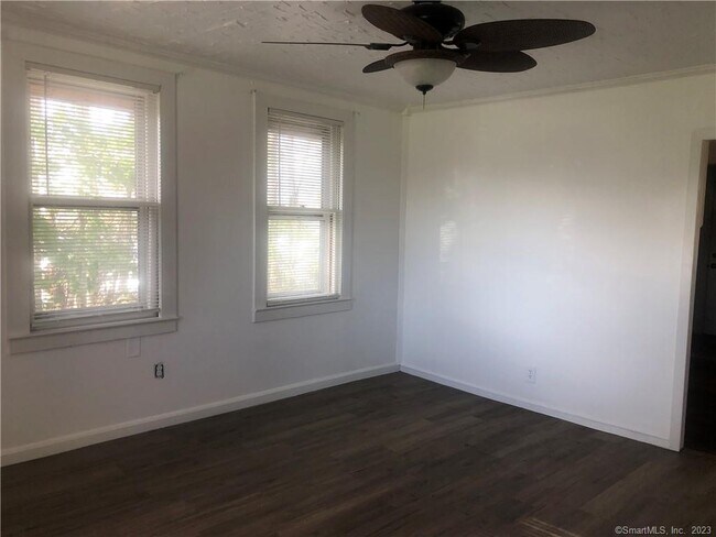 Building Photo - 30 Seemans Ln