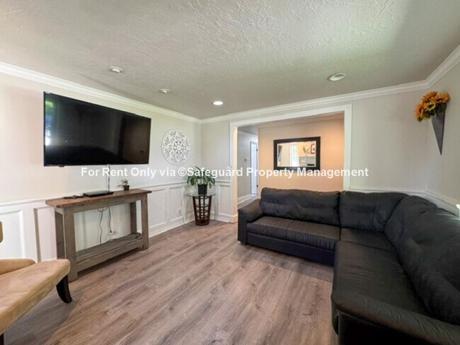 Building Photo - Spacious West Jordan Home on Large Corner Lot