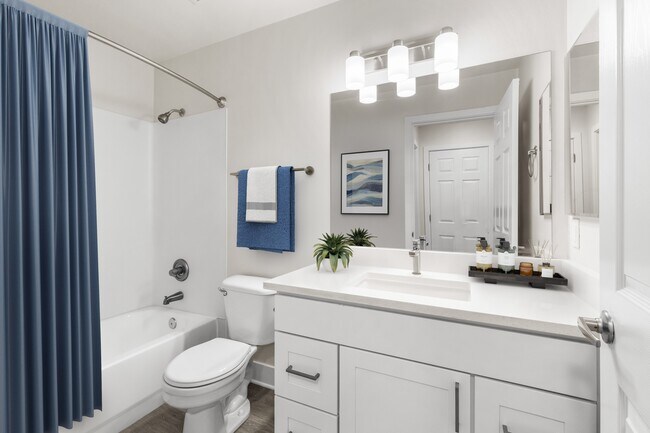 Building Photo - Bradley Park Apartments