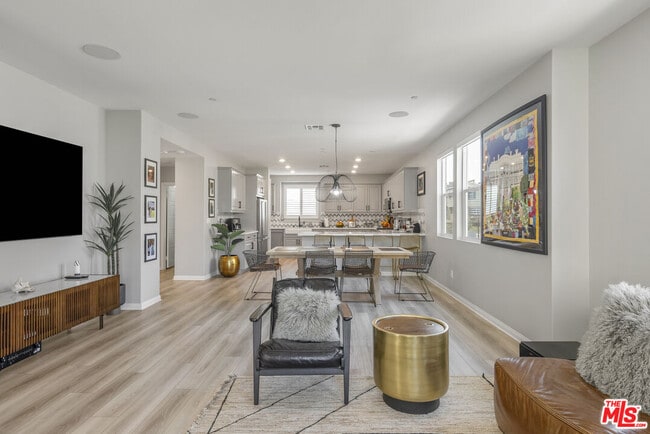 Building Photo - 756 Daniel Freeman Cir