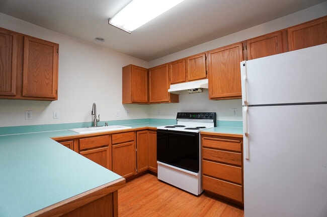 Building Photo - 82 3rd St