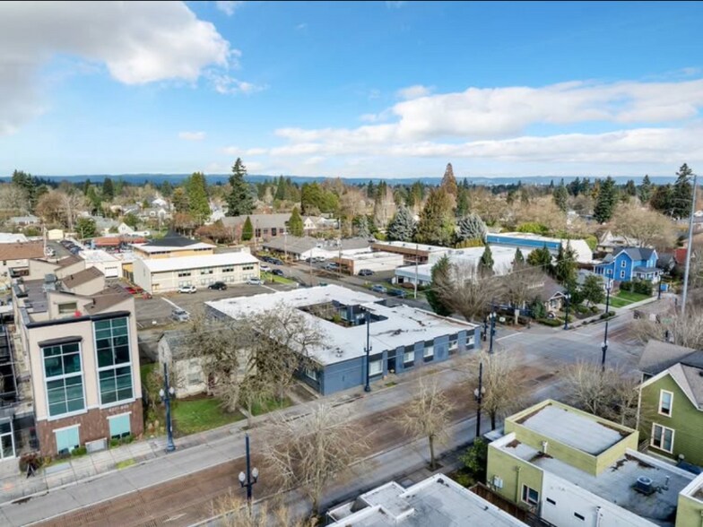 Building Photo - 177 SE 5th Ave