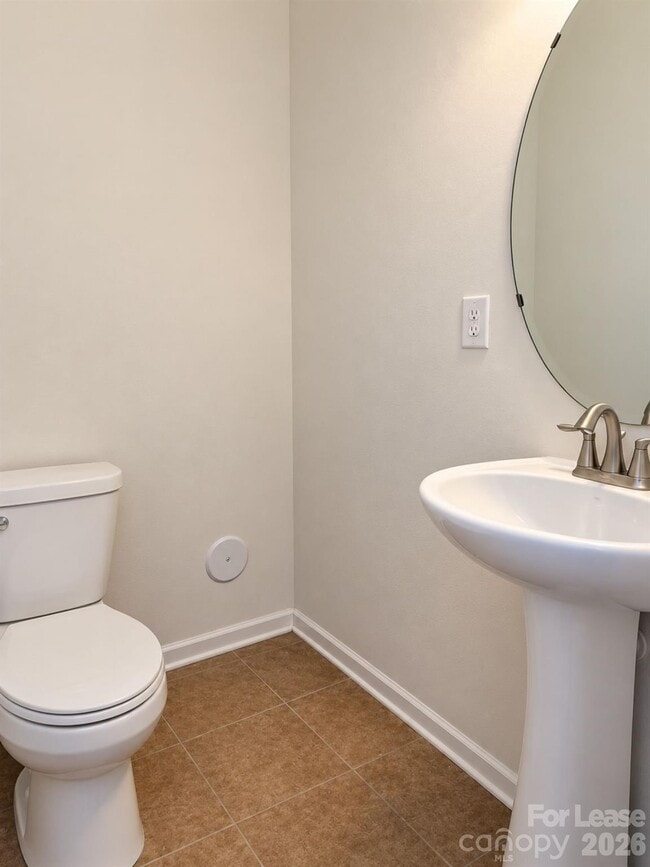 Building Photo - 2642 Treeline Dr