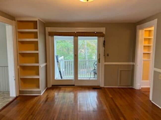 Building Photo - Single Family Home Close to Downtown Lexin...