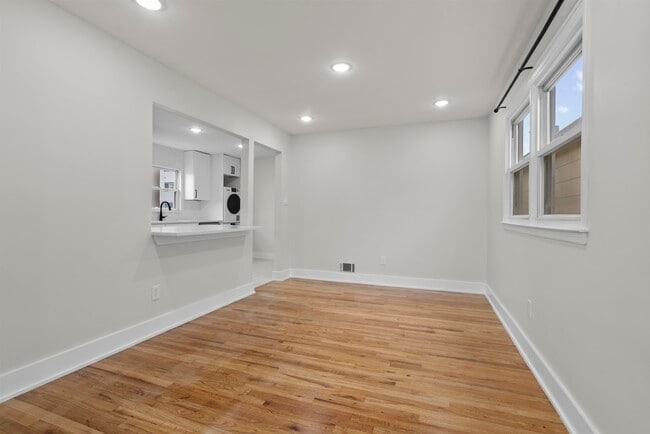 Building Photo - 238 Terrace Ave