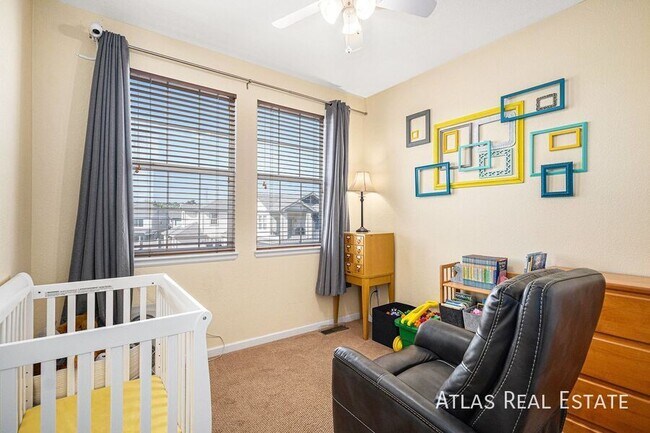 Building Photo - 23235 York Ave