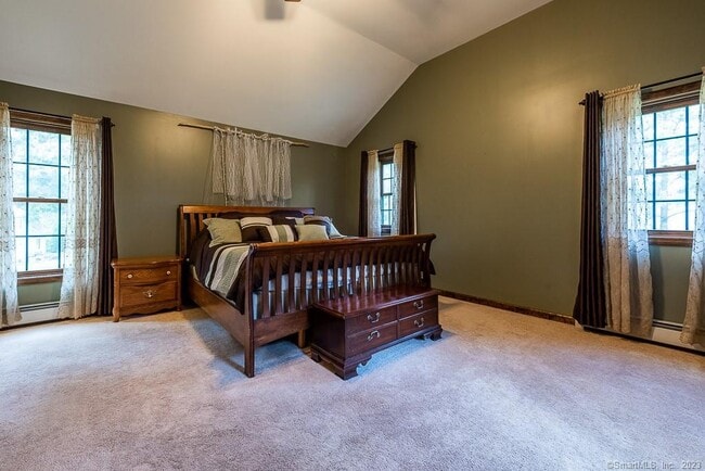 Building Photo - 131 Hemlock Dr