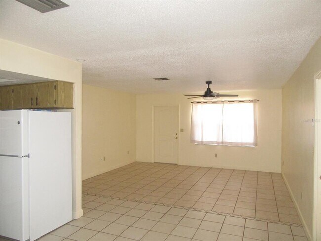 Building Photo - 23023 Foote Ave