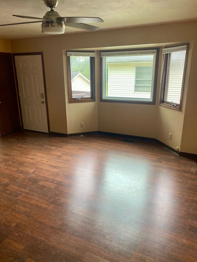 Building Photo - 2 bed 2 bath house in NW Lincoln