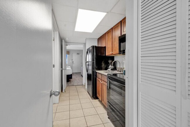 Building Photo - 2000 N Ocean Blvd