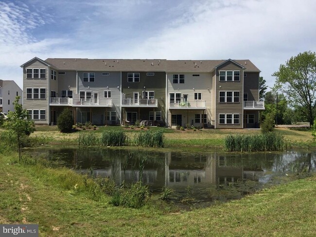 Building Photo - 134 Admiral Ln