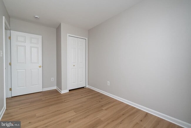 Building Photo - 20382 Farmgate Terrace