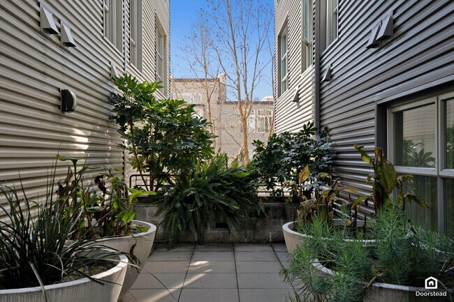 Building Photo - 6466 Hollis St