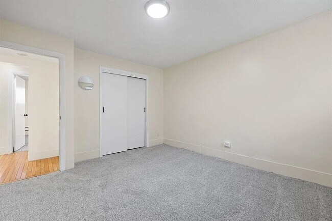 Building Photo - 66 Bryon Rd