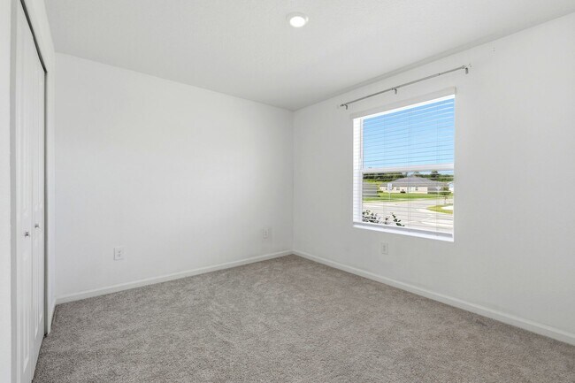 Building Photo - 14491 NW 165th Rd