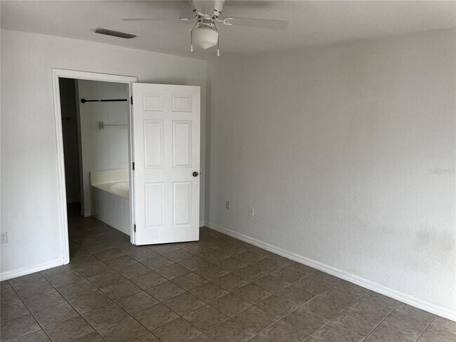 Building Photo - 404 Danube Dr