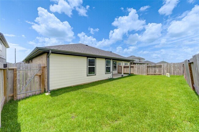 Building Photo - 30026 Gallatin River Ln