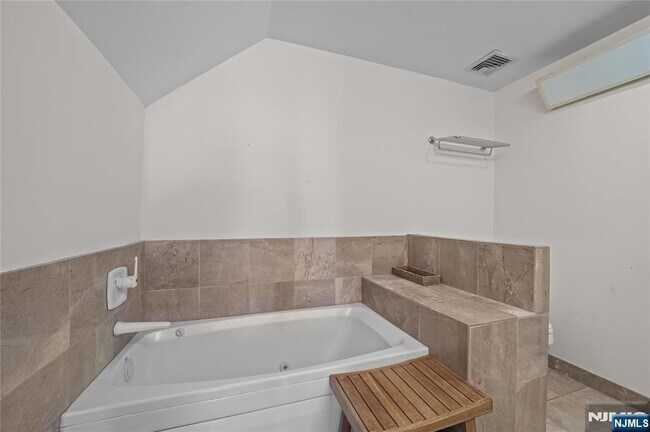 Building Photo - 600 Harbor Blvd