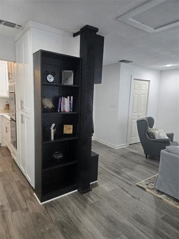 Building Photo - 2117 Beaumont St