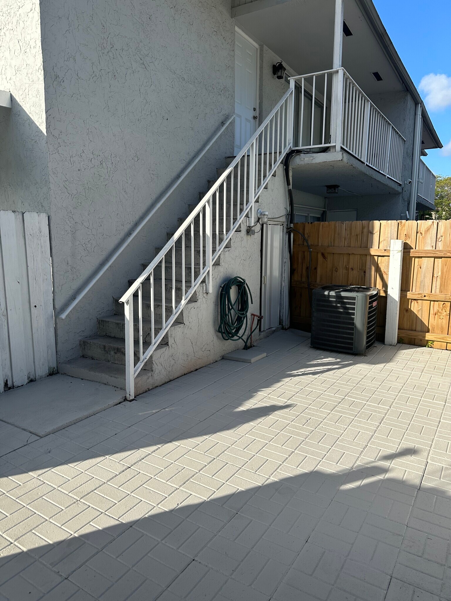 Building Photo - 8460 SW 156th Pl