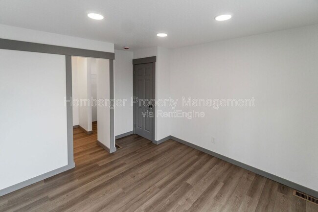 Building Photo - 3519 E 17th Ave