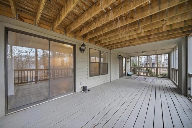 Building Photo - 530 Matterhorn Way