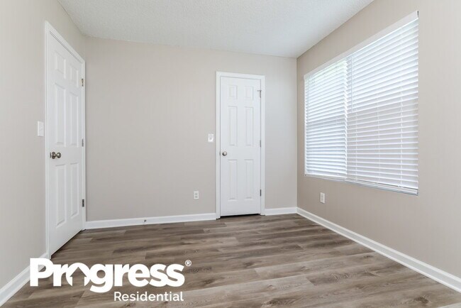 Building Photo - 865 Amelia Grove Ln SE