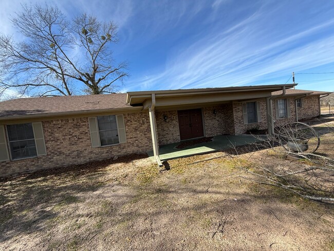 Building Photo - 4 Bedroom Home in Longview ISD