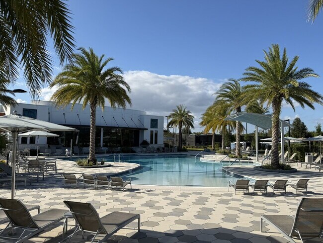 Building Photo - Beautiful Custom Home in Del Webb 55+ Community