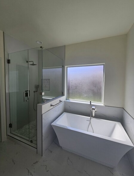 Building Photo - 10421 Trevino Ln