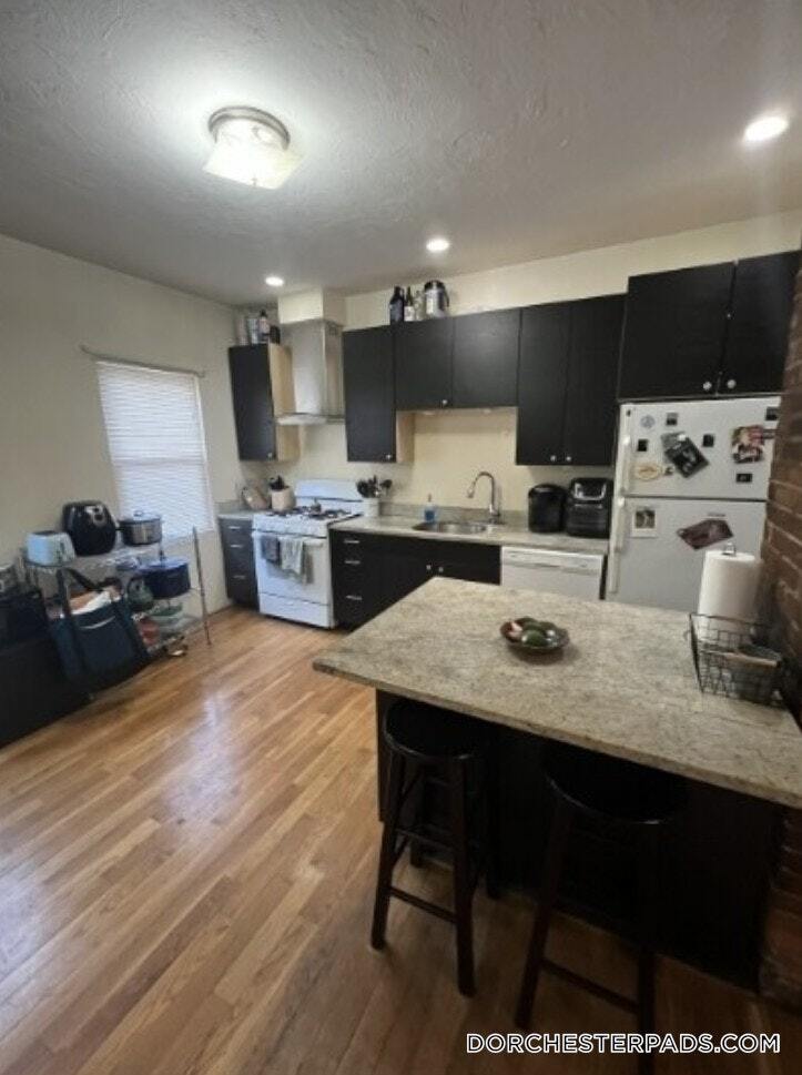 Building Photo - 4 Sexton Ct