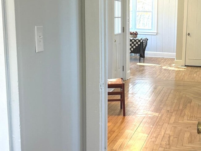 Building Photo - 56 Macht Rd