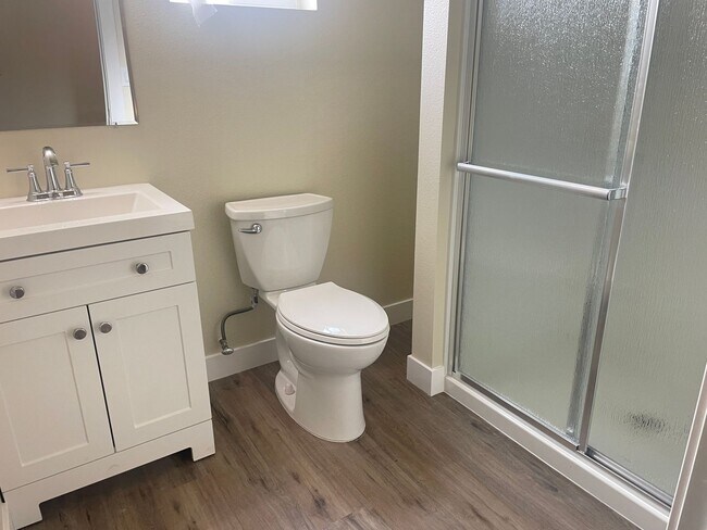 Building Photo - 1417 Shoshone St