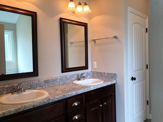 Building Photo - 3016 Ashley Lp