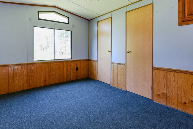 Building Photo - 16 Hilltop Dr