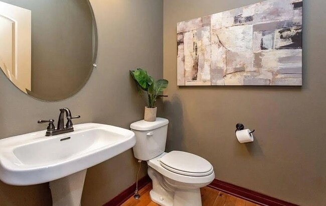 Building Photo - 8700 Wooded Point Dr