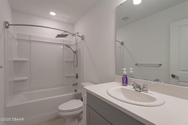 Building Photo - 326 Riverfront Wy