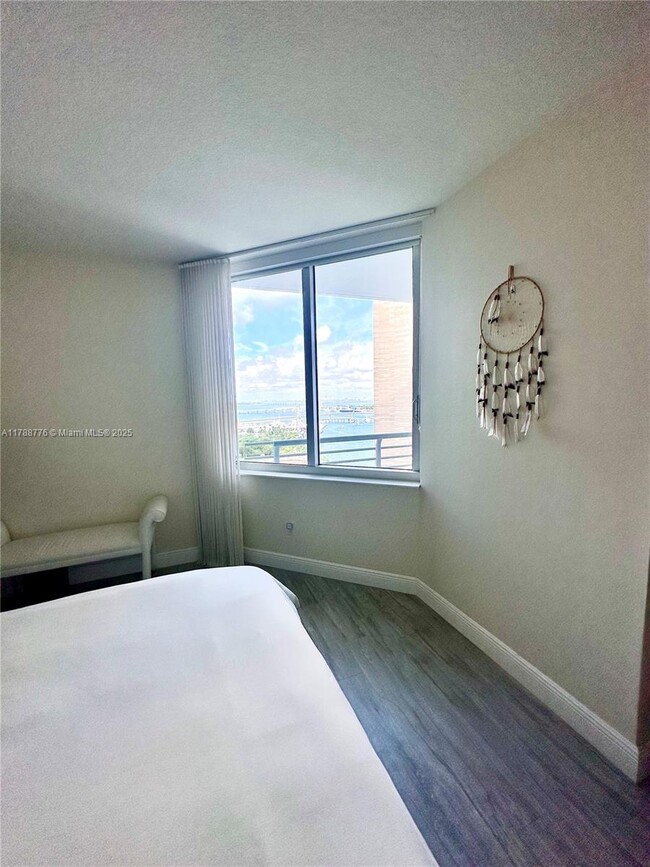 Building Photo - 325 S Biscayne Blvd