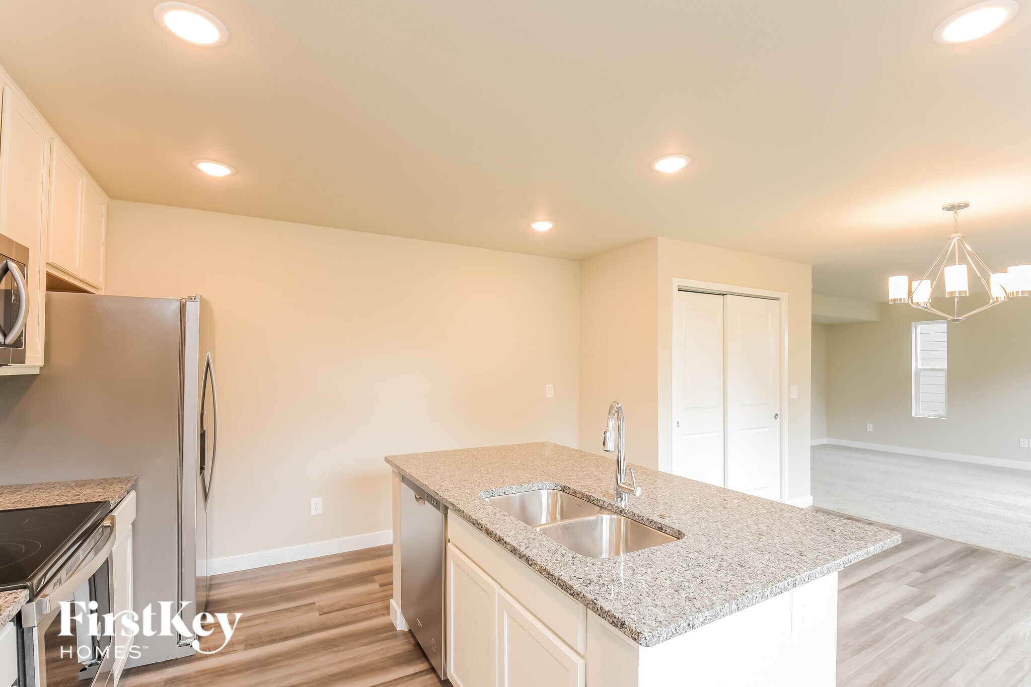Building Photo - 10645 Luneth Dr