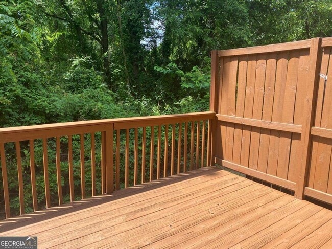 Building Photo - 2858 Parkway Close