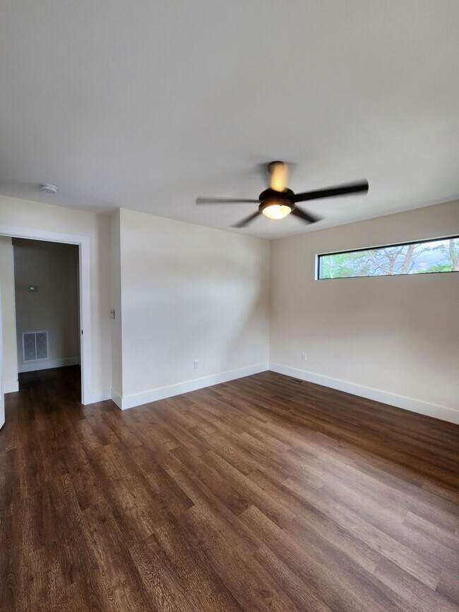 Building Photo - Swannanoa Rental